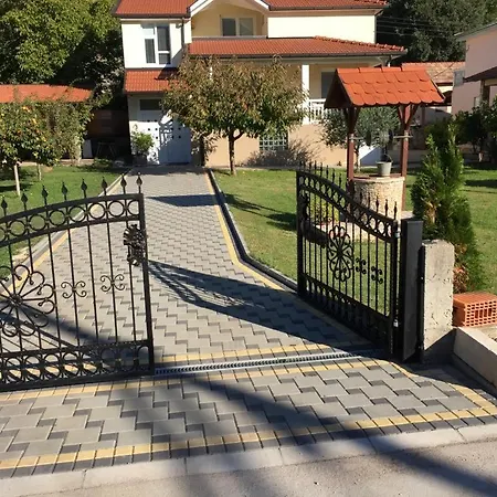 Villa Villa Surmanci