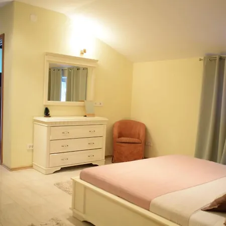 Villa Surmanci Вилла Surmanci